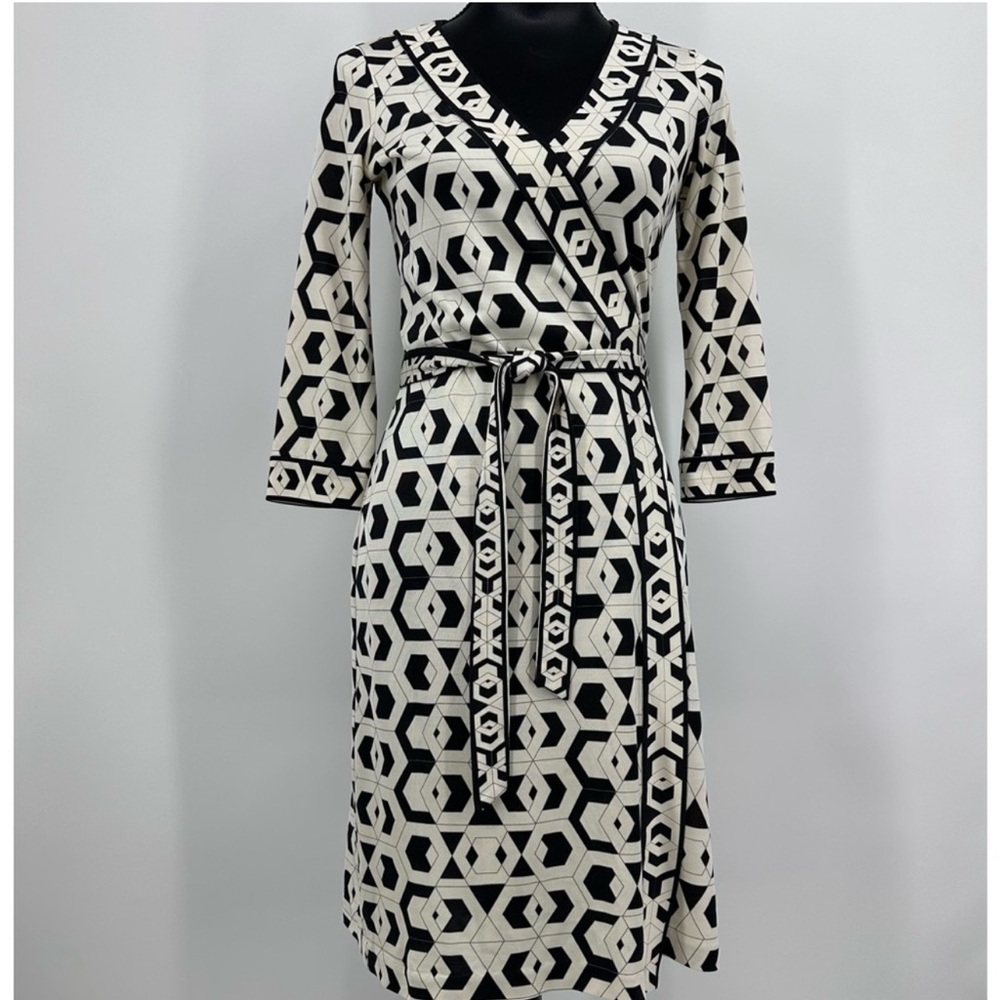 Diane Von Furstenberg Julian Wrap Dress, Size 4